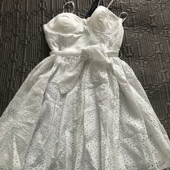 Ark & Co Dresses & Skirts - Ark & Co NWT Corset eyelet lined white dress with belt.
